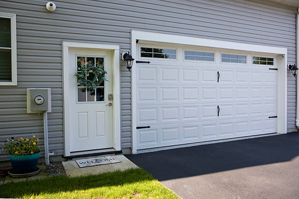 24/7 Emergency Garage Door Panel Replacement experts in Salix, PA